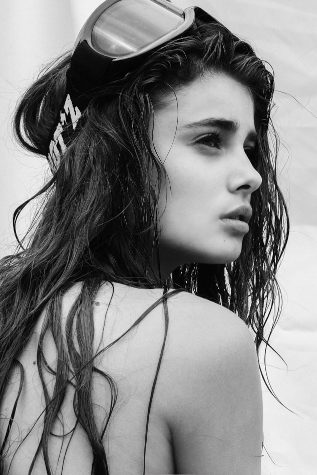 Photo of model Taylor Hill - ID 400572