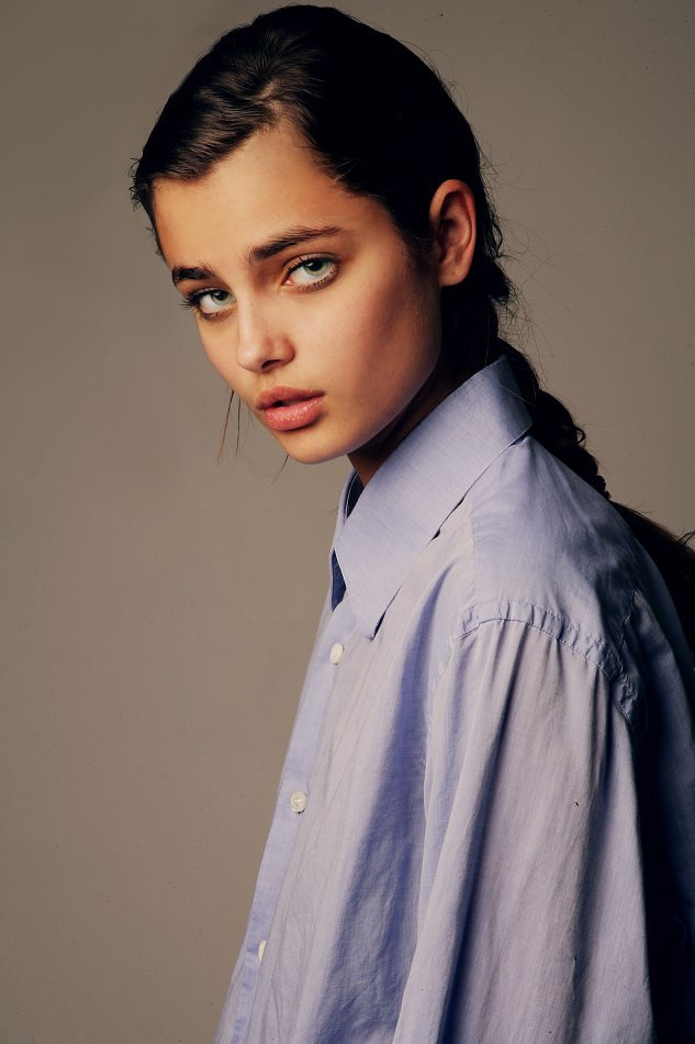 Photo of model Taylor Hill - ID 400581