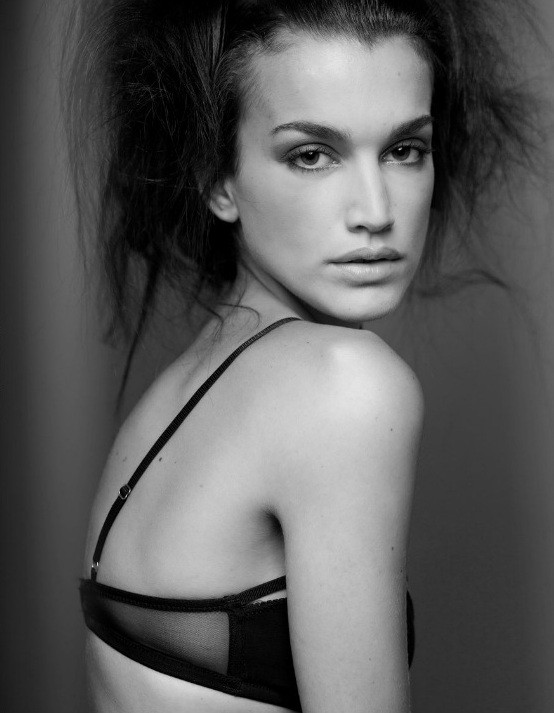 Photo of model Carolina Mejias - ID 366699
