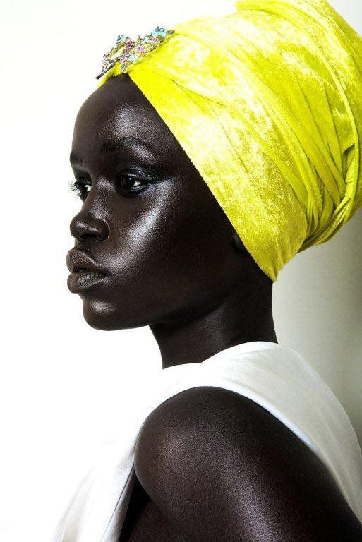 Photo of model Akuol de Mabior - ID 366361