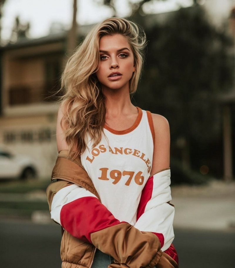 Photo of model Marina Laswick - ID 640154