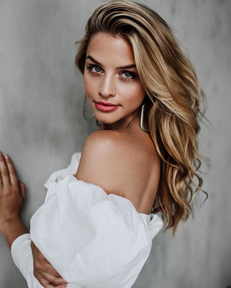 Photo of model Marina Laswick - ID 640201