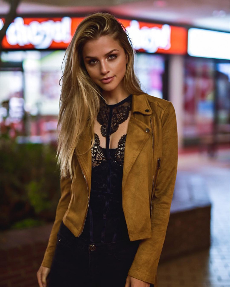 Photo of model Marina Laswick - ID 640310