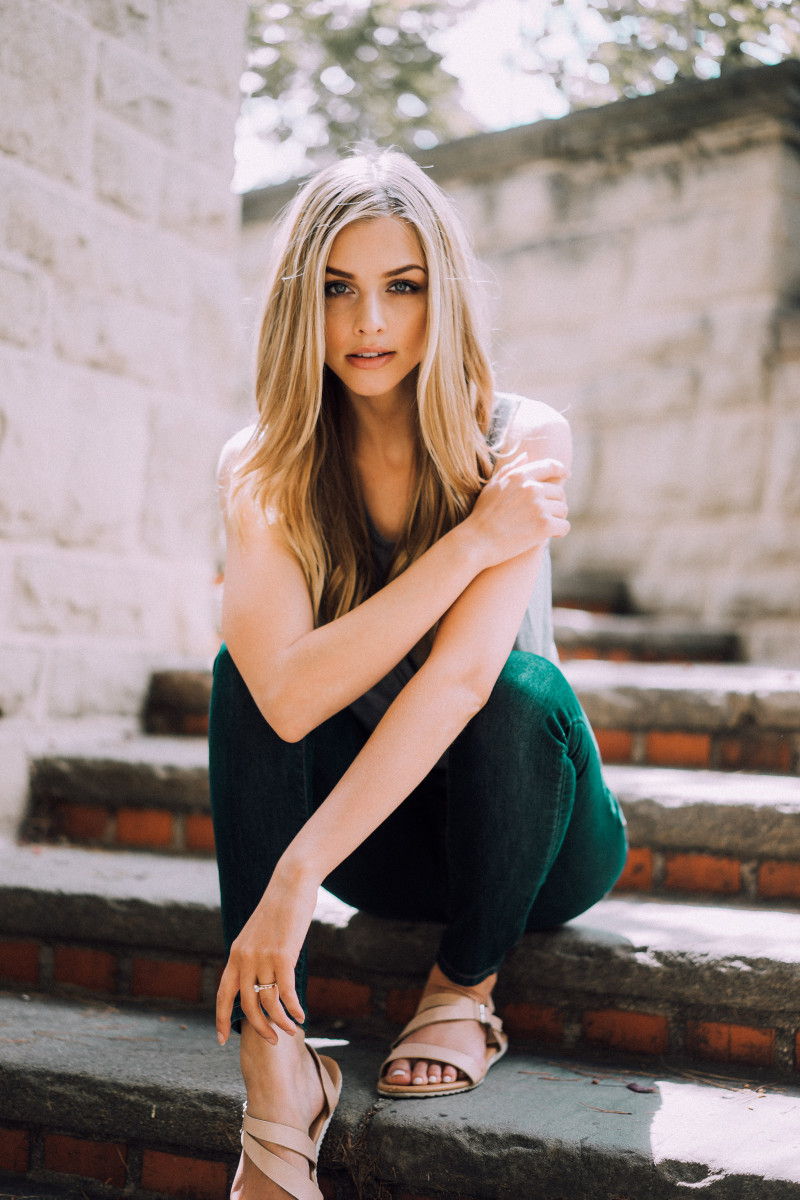 Photo of model Marina Laswick - ID 640621