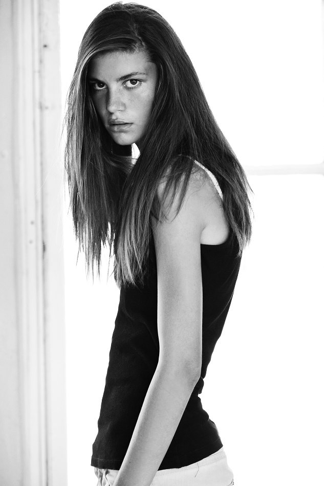 Photo of model Laura Giurcanu - ID 370108