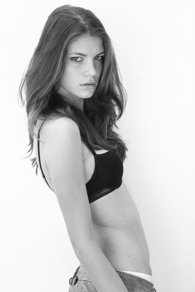 Photo of model Laura Giurcanu - ID 370110