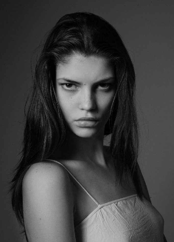 Photo of model Laura Giurcanu - ID 370113