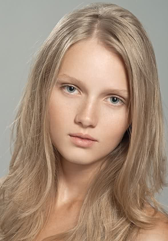 Photo of model Lenka Hanakova - ID 370355