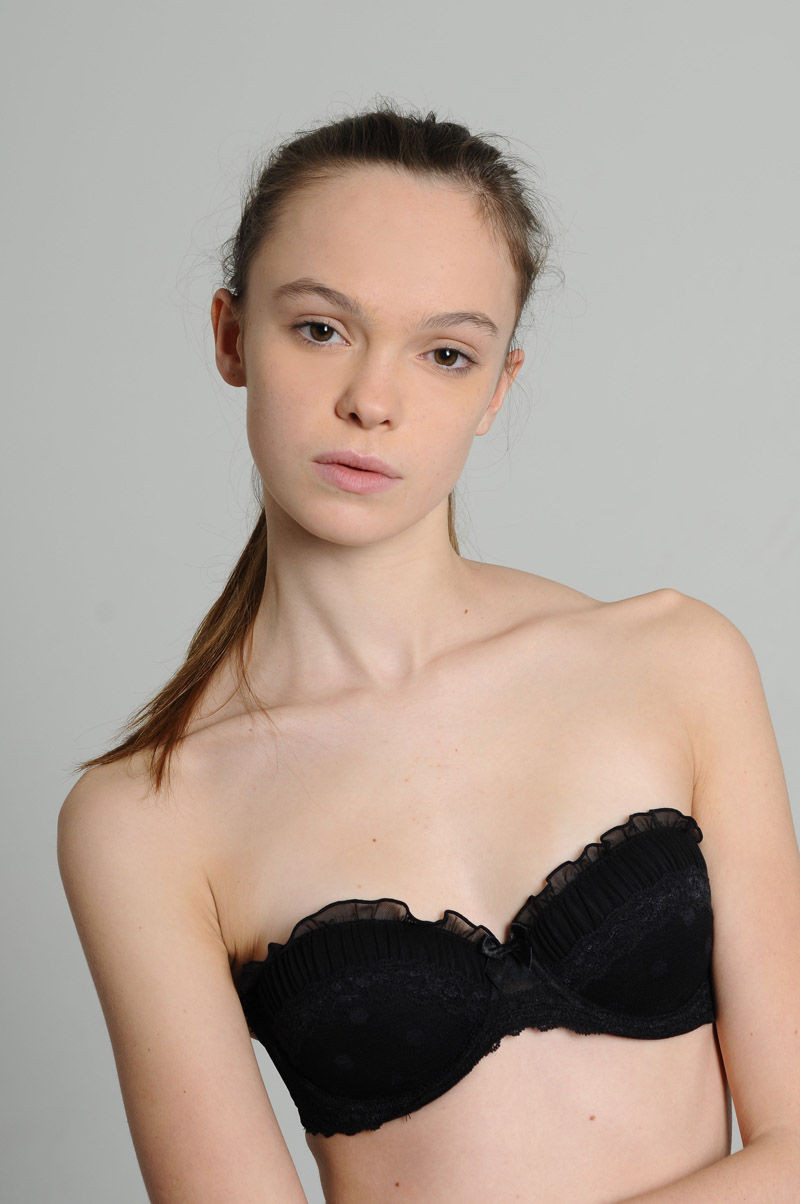 Photo of model Anne Kruger - ID 373047
