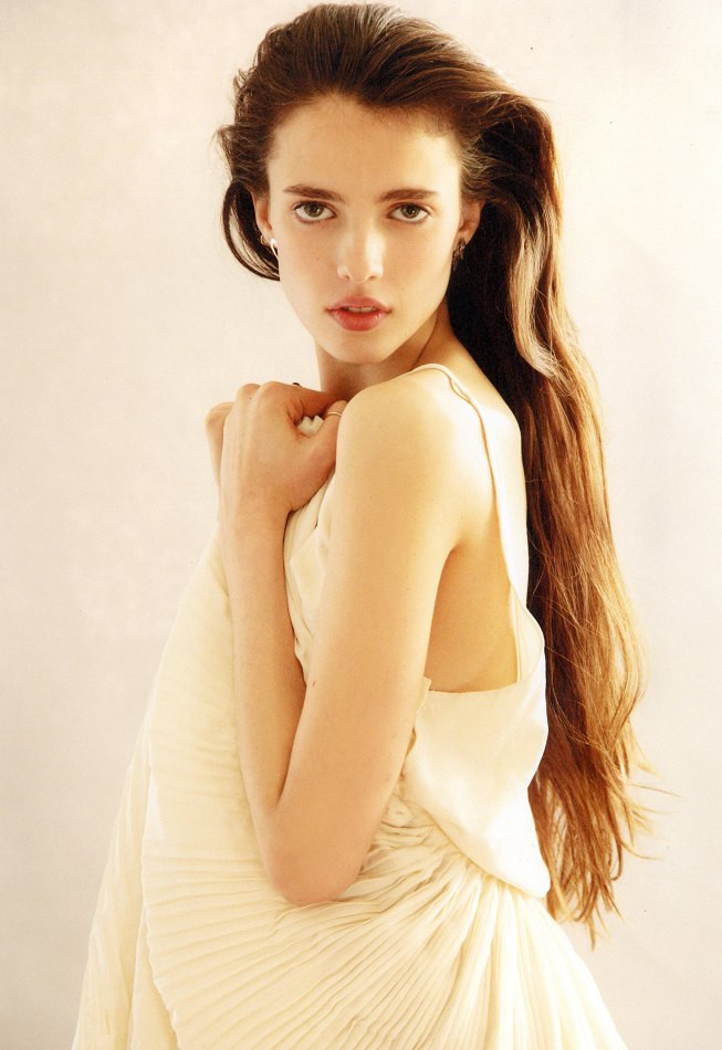 Photo of model Margaret Qualley - ID 373195