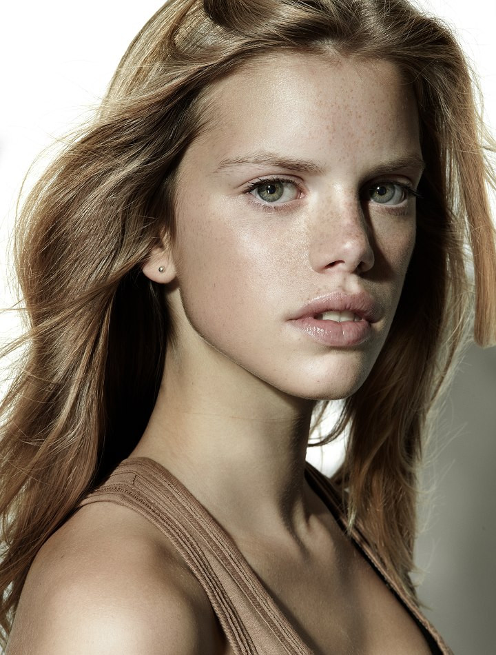 Photo of fashion model Julia Veilex - ID 374069 | Models | The FMD