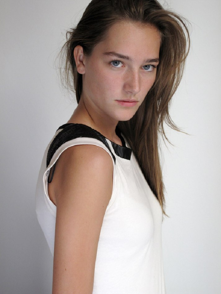 Photo of model Joséphine Le Tutour - ID 440366