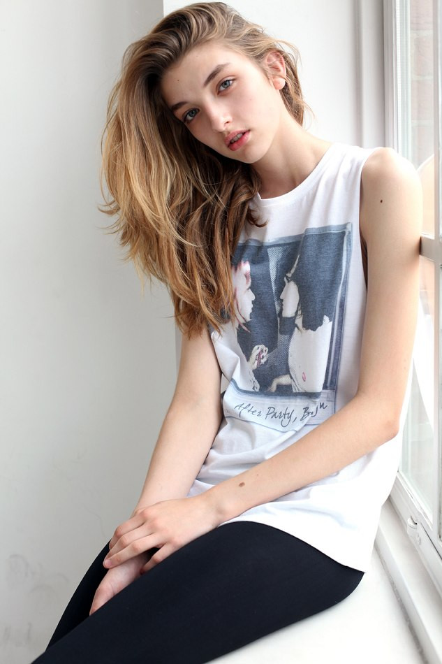 Photo of model Kate Howat - ID 377399