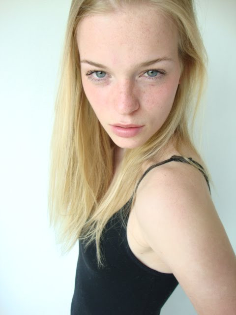 Photo of model Isabeau Hitijahubessy - ID 377615