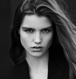 Luna Bijl