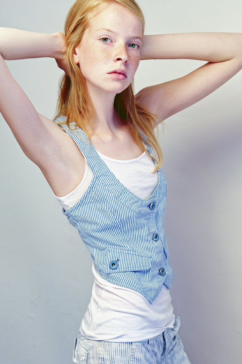 Photo of model Laura Pfeiffer - ID 381053
