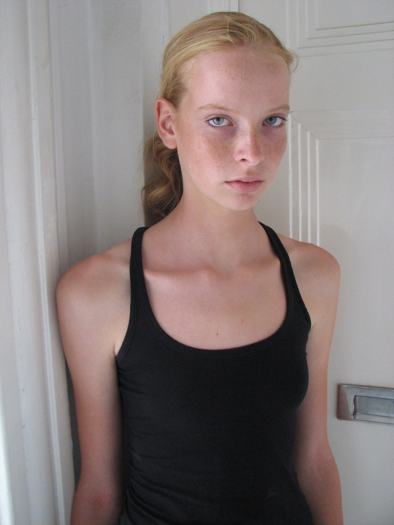 Photo of model Laura Pfeiffer - ID 381055