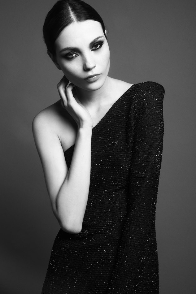 Photo of model Mariane Fassarella - ID 381184