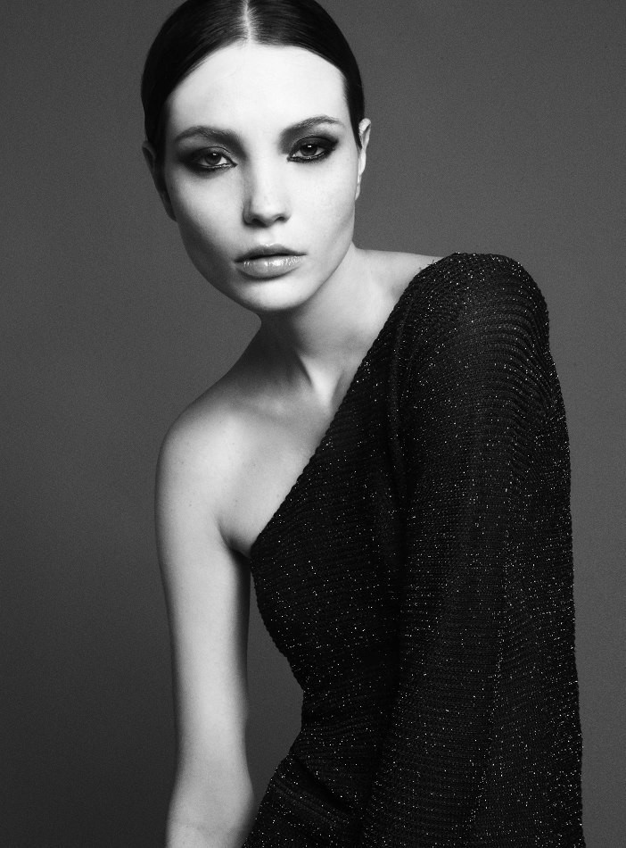 Photo of model Mariane Fassarella - ID 381185