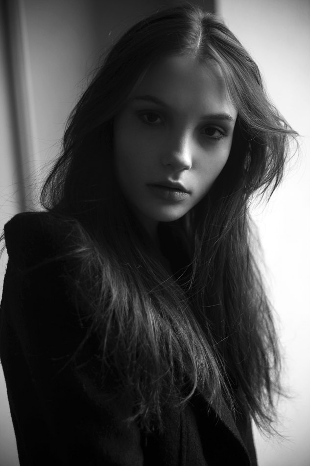Photo of model Mariane Fassarella - ID 381190