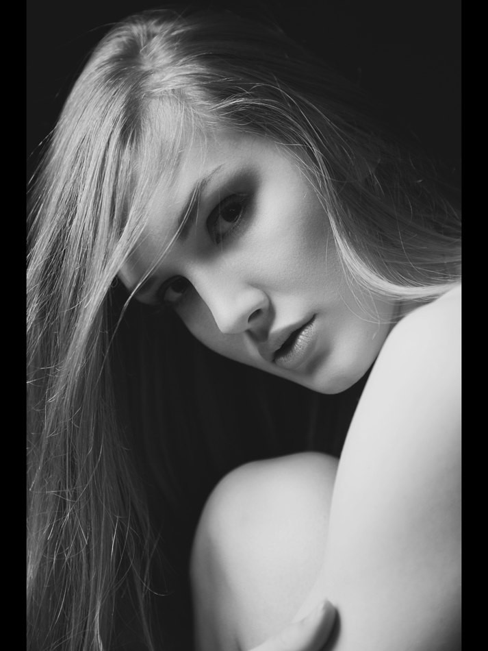 Photo of model Manon Krol - ID 381477