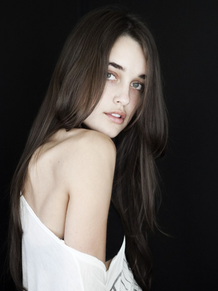 Photo of model Kate Harrison - ID 382169