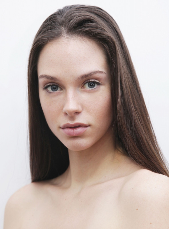Photo of model Lili Emmanuelle - ID 425702