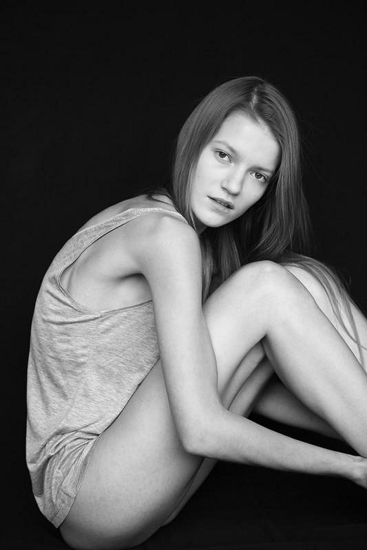 Photo of model Julia Suszfalak - ID 382683