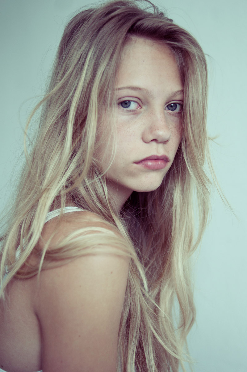 Photo of model Laura Schellenberg - ID 383995