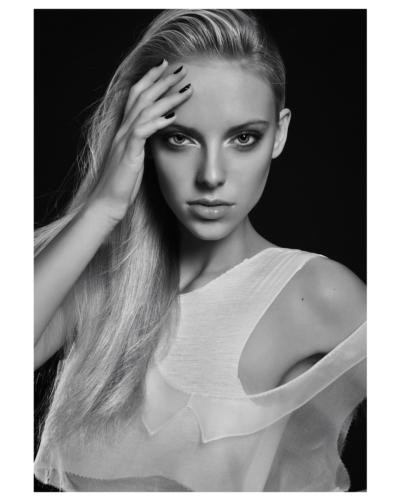 Photo of model Djina Mandic - ID 384384