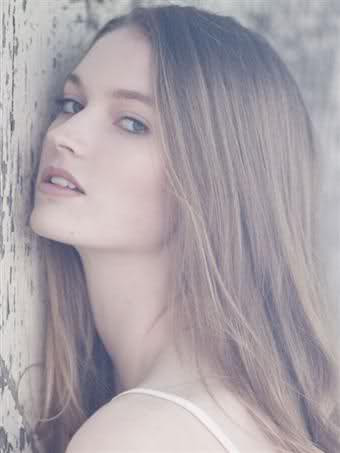 Photo of model Helena Greyhorse - ID 385983