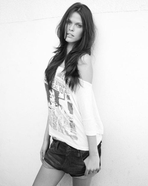 Photo of model Mariana Mendonça - ID 386978
