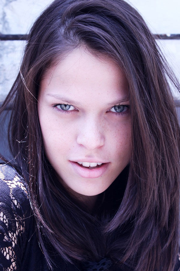 Photo of model Mariana Mendonça - ID 386980