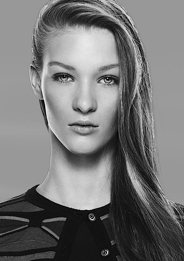 Photo of model Elena Bartels - ID 403890