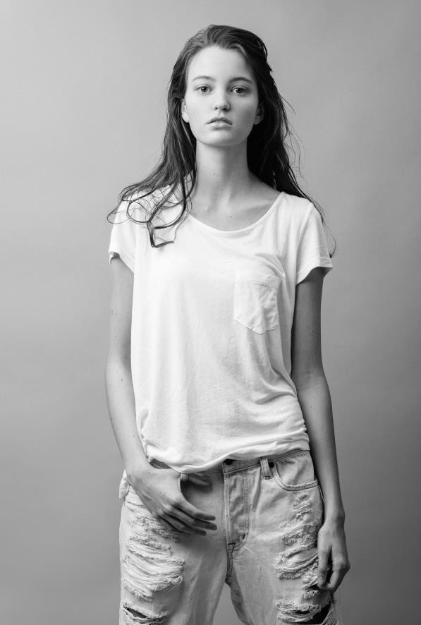 Photo of model Megan Puleri - ID 569628
