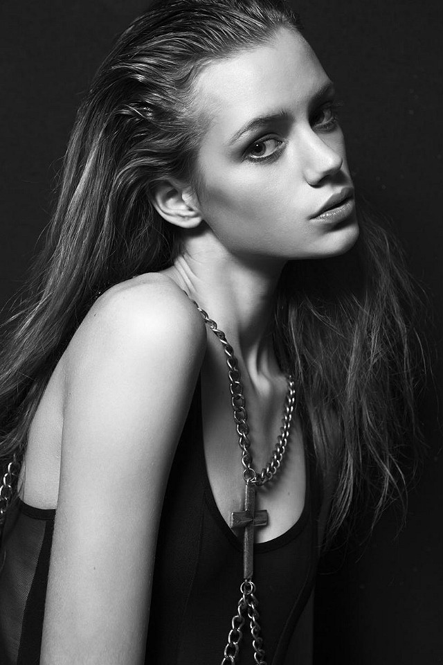 Photo of model Esther Heesch - ID 388688