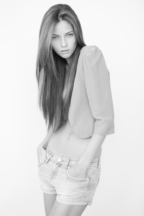 Photo of model Julia Leonova - ID 390932