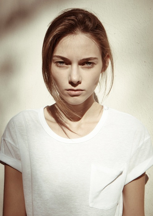 Photo of model Julia Leonova - ID 390938