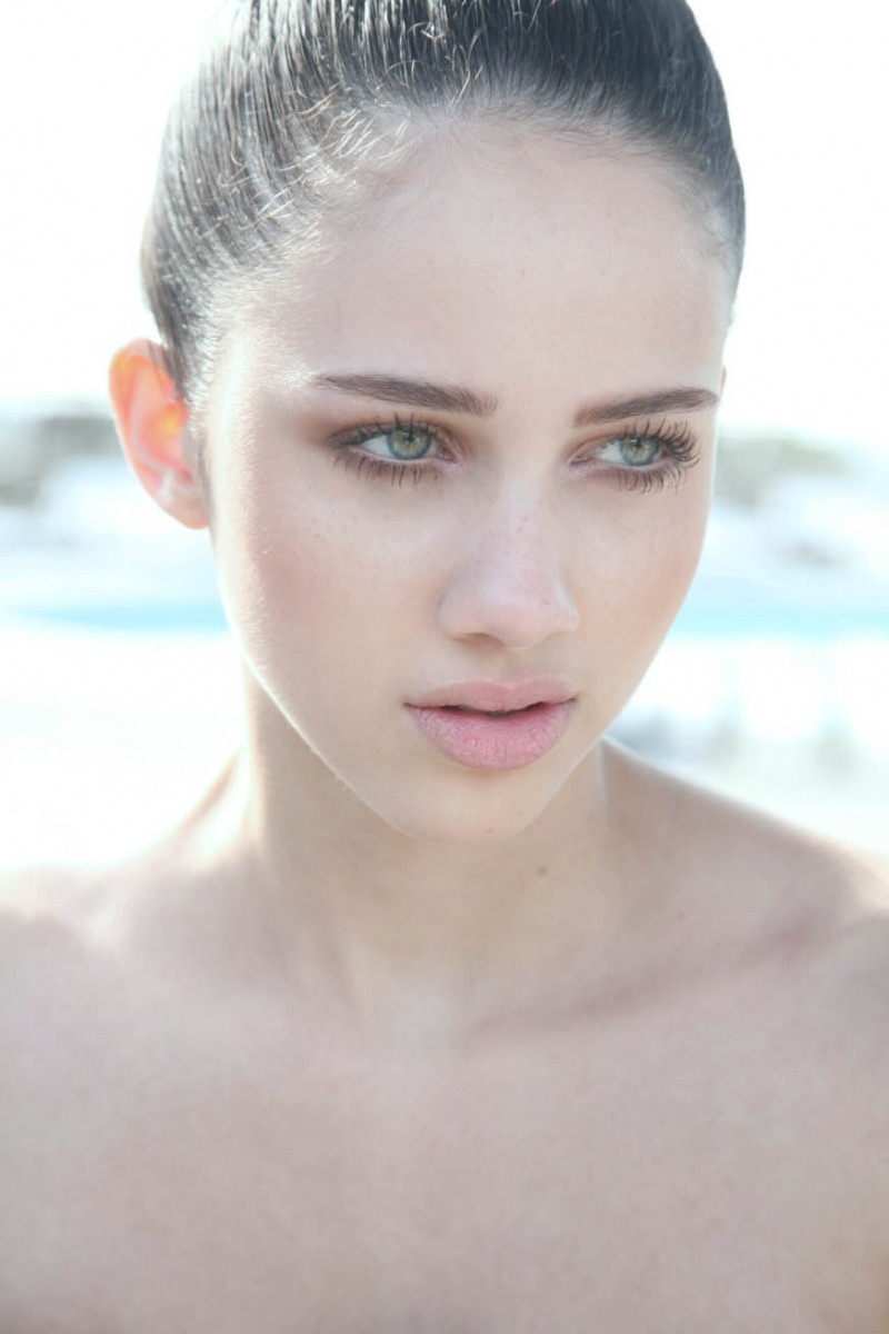 Photo of model Mariana Beltrame - ID 393695