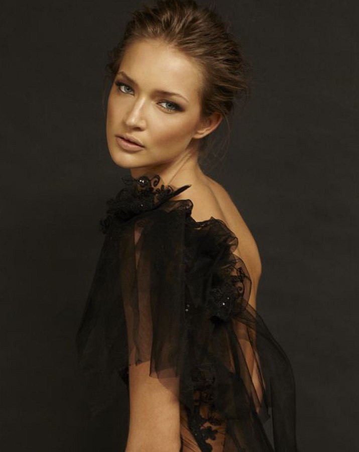 Photo of model Laura-Jade Alexander-Breton - ID 413823
