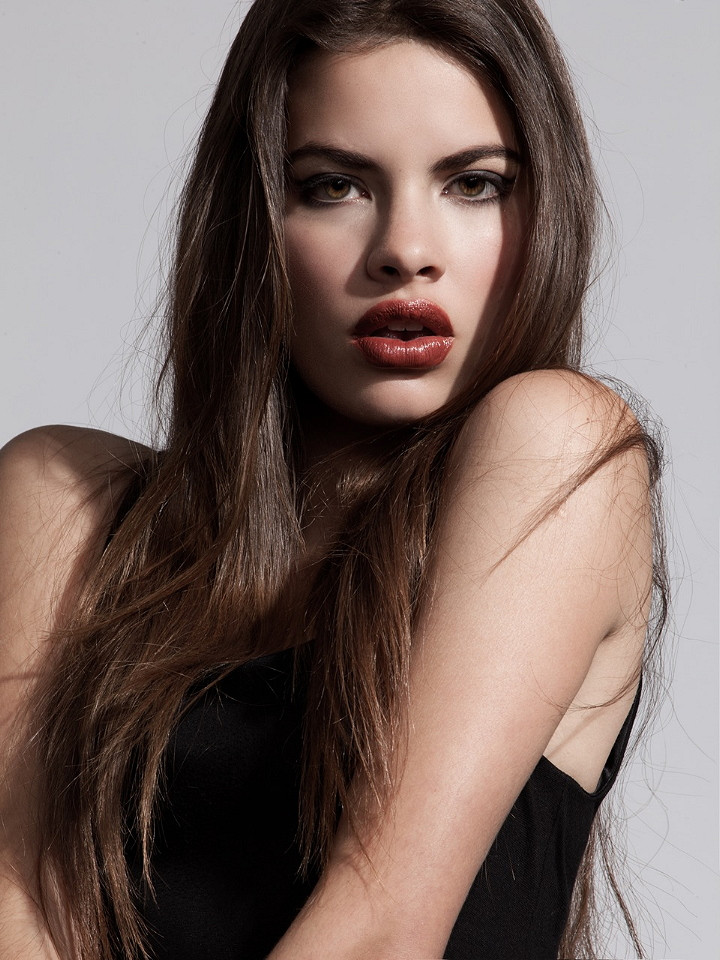 Photo of model Maria Ines Huguenin - ID 392874