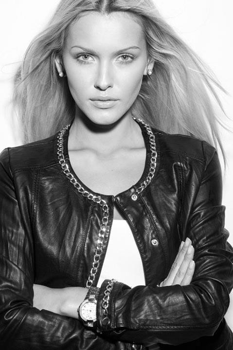 Photo of model Linda Bartosova - ID 423522