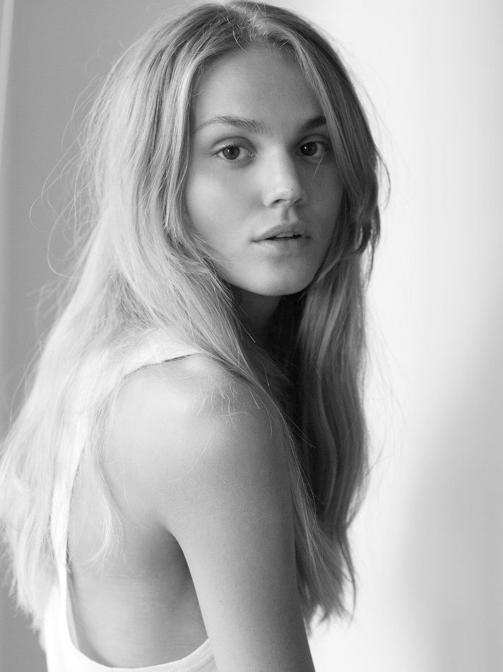 Photo of model Olivia Thomsen - ID 395937