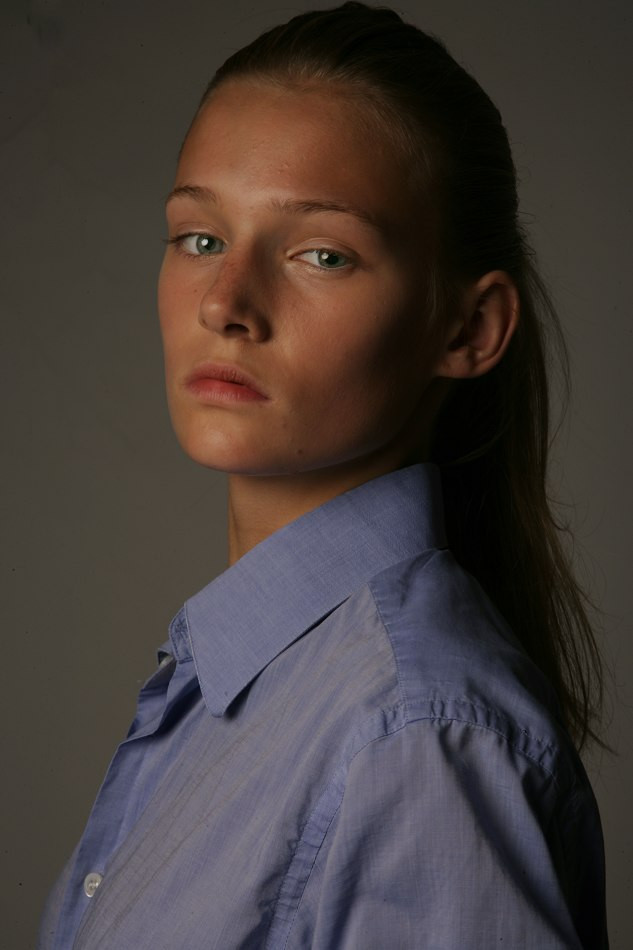 Photo of model Sophia Valen - ID 398931