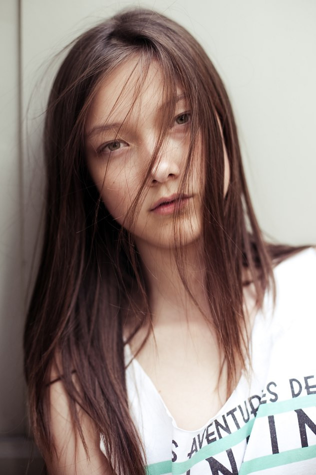 Photo of model Yumi Lambert - ID 400171
