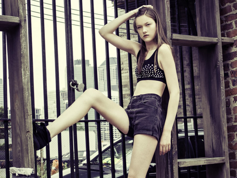 Photo of model Yumi Lambert - ID 400180