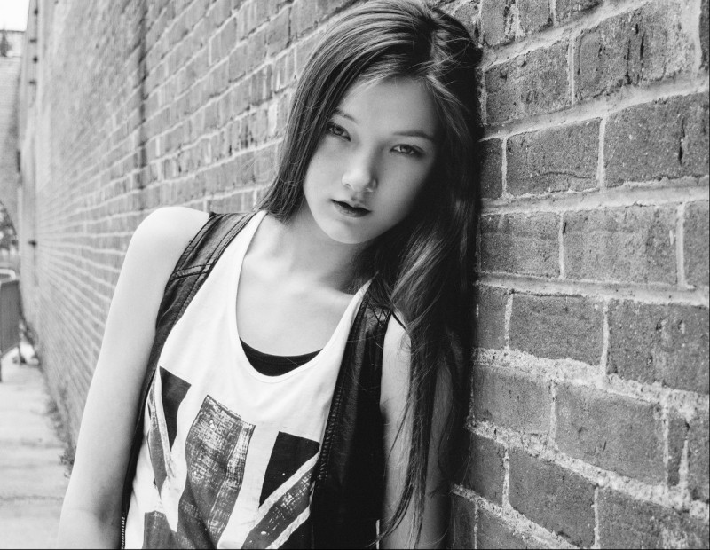 Photo of model Yumi Lambert - ID 400188