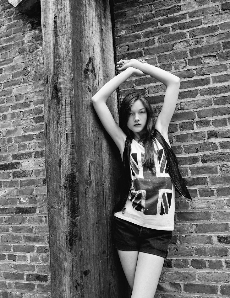 Photo of model Yumi Lambert - ID 400189