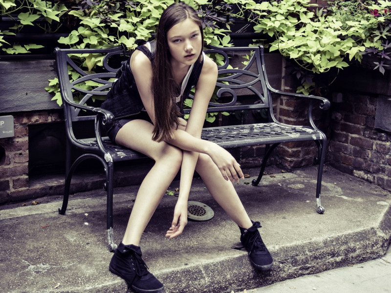 Photo of model Yumi Lambert - ID 400196