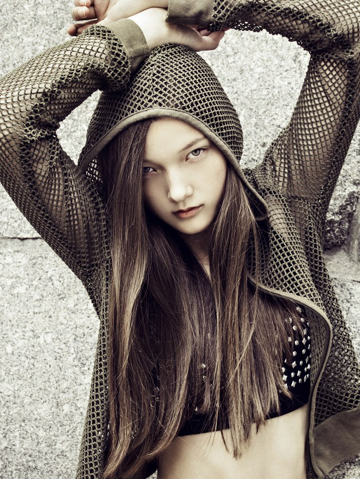 Photo of model Yumi Lambert - ID 400203